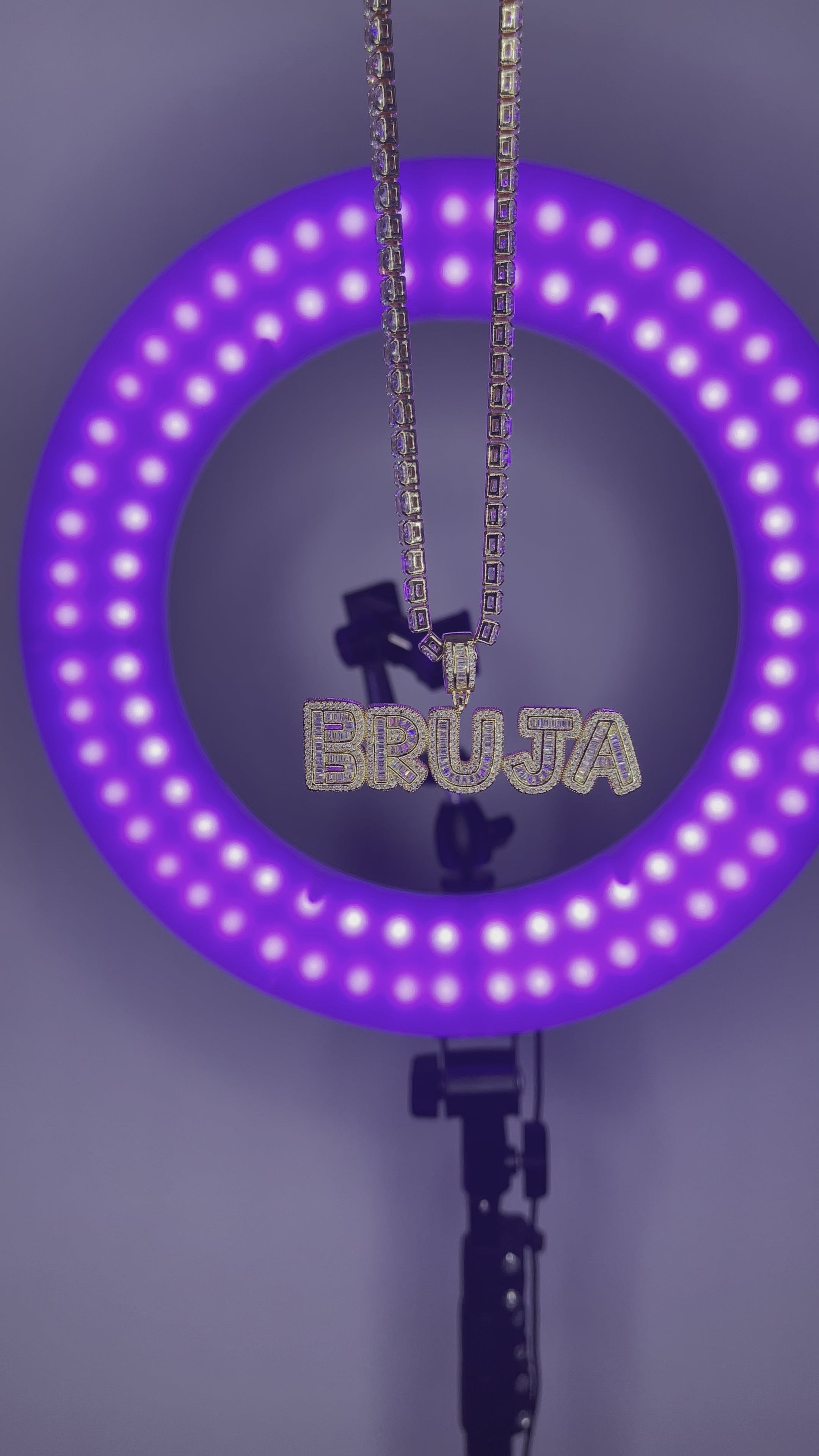 Baguette Bruja + Tennis Chain